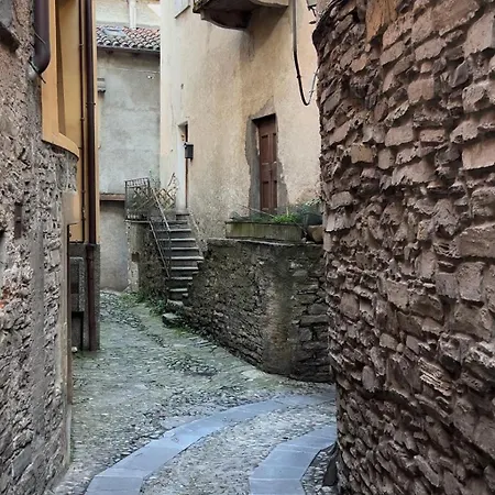 Rustico Ed Elegante Molina 3 By Solutions * Orsenigo